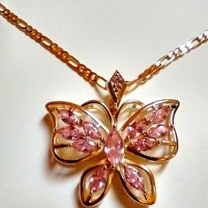 Gold Filled Butterfly Necklace. Oro Laminado
